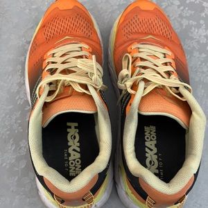Hoka sneakers size 8